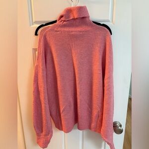 H&M Coral Knit Top